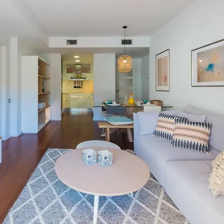 Petit Luxe L'oasi D'egara Apartment