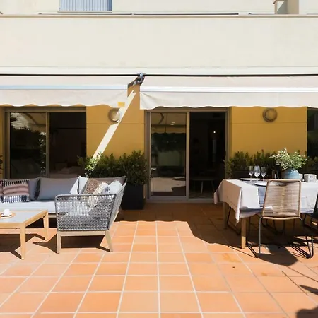 Petit Luxe L'oasi D'egara Apartment
